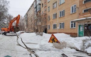 На аварийном участке коллектора в Бердске прокладывают временную нитку