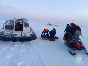 Штрафуют сибиряков, которые выезжают на лед вне переправ на транспорте