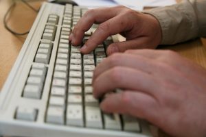 Мошенники представляются сотрудниками аппарата губернатора