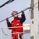 Практически 97% самовольных подвесов на опорах ЛЭП в регионе легализовали