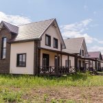 Какими льготами по налогу на имущество могут воспользоваться участники СВО и члены их семей