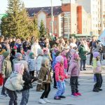 Сезон утренних зарядок на площади Горького открыли в Бердске