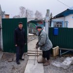 Вести с подтопляемых улиц в Бердске: на Толбухина стоит вода в подполах домов