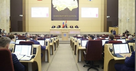 Единогласно приняли поправки в областной бюджет депутаты заксобрания