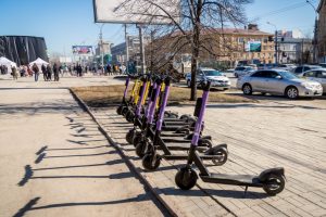 В Новосибирске нанесут специальную разметку для парковки электросамокатов