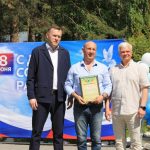 В Бердске поблагодарил за заботу и преданность делу работников дома-интерната имени Калинина