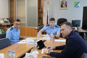 Директор затянувшей сроки по Парку Победы компании посетил главу Бердска