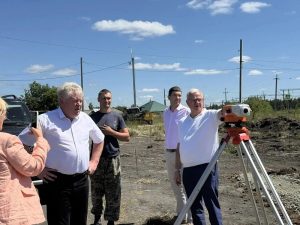 Депутаты Госдумы РФ проконтролировали ход работ на социально важных объектах