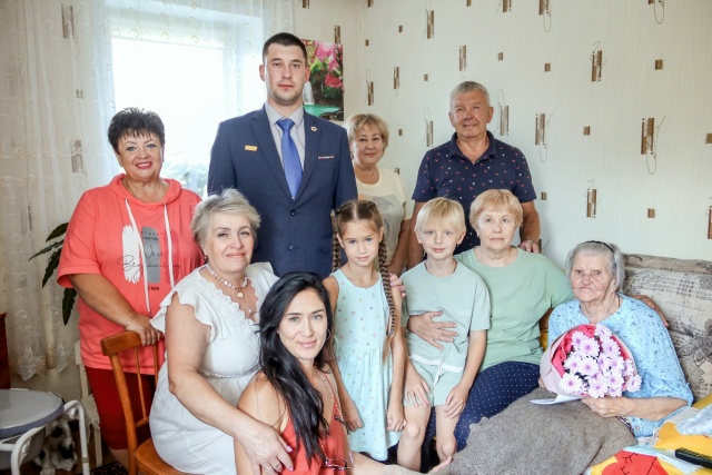 С 96-летием поздравили ветерана труда из Бердска