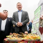 Андрей Травников поделился рецептом особенного рыбного пирога