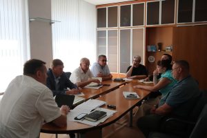 В Бердске контролируют процесс снабжения топливом спецтехники