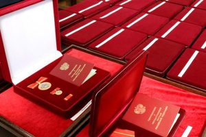 Путин присвоил звание «Мать-героиня» жительнице Новосибирска Татьяне Сербаевой
