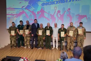Спортсменов-ветеранов спецоперации стоя приветствовали бердчане