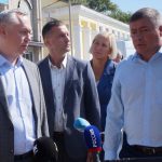 Проконтролировал ремонт бердского спорткомплекса «Вега» Андрей Травников