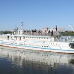 Корабль «Святой апостол Андрей Первозванный» отчалил от набережной Новосибирска