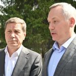 Травников и Жуков проинспектировали работы по благоустройству в Искитиме