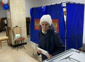В Бердске проголосовала столетняя Анна Ивановна Пресная