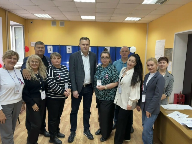 Глава Бердска объезжает избирательные участки нашего города