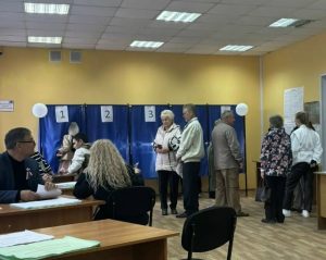Бердчане проявляют активность в последний день выборов