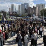 Сотни новосибирцев почтили память жертв террористического акта в Беслане