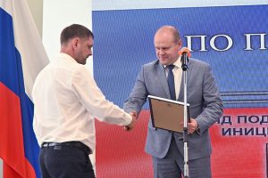 В Новосибирской области наградили волонтеров, отправляющих гуманитарную помощь на СВО