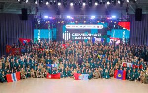 Флаг региона подняли бердчане в финале Всероссийской игры «Семейная зарница»