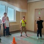 «Пеликановцы» побывали в гостях у светофора и получили в подарок фликеры